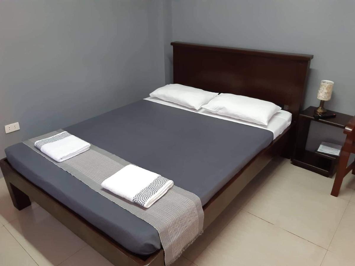 Reddoorz El Senor Jesus Apartelle Vigan Ilocos Ξενοδοχείο Εξωτερικό φωτογραφία